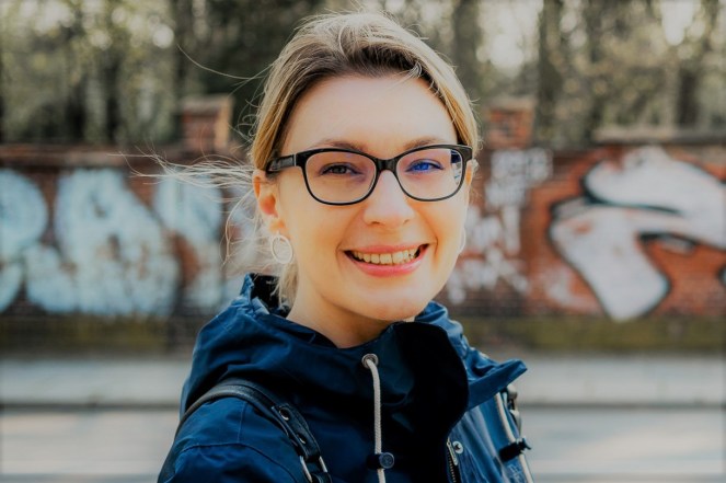 A8BCEEB2-AEAC-4B54-86D5-B716E2ADE155