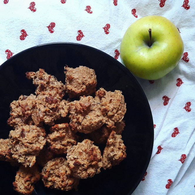 Apfel-Walnuss-Makronen